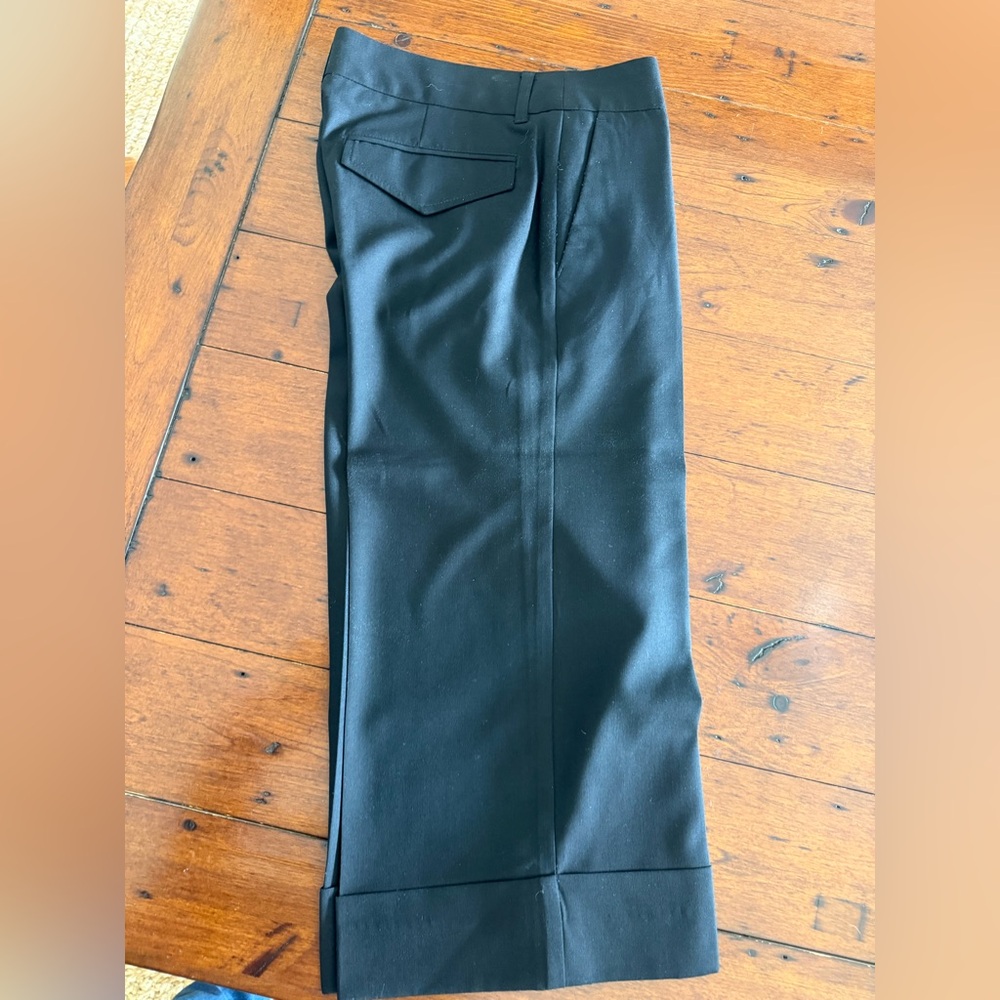 Billy Blues size 8 black wide cuffed cropped pants with tailored look!